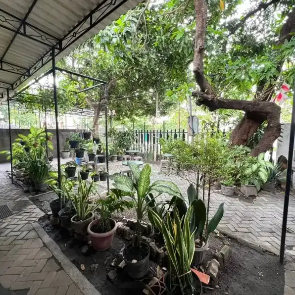 Rumah Cocok Untuk Tempat Usahai di Jalan RA Kartini Surabaya