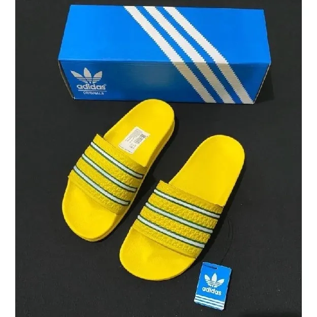 Sandal selop slip on pria adidas