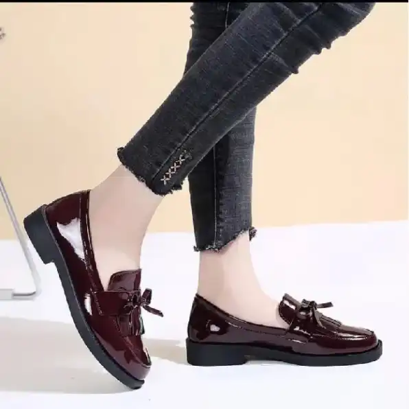 Sepatu laofer wanita docmart