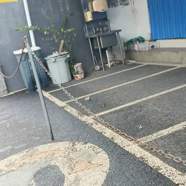 Dikontrakkan Ruko/toko/kios area jl Ahmad Yani Utara Peguyangan Denpasar Bali