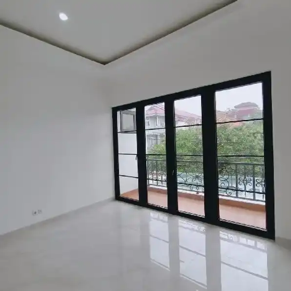 Rumah Baru Ready Plus kolam renang diVeteran,PondokPinang,Bintaro