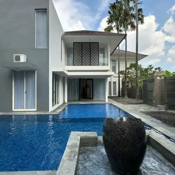 Rumah Minimalis Shm di Komplek Royal Residence Crown Hill