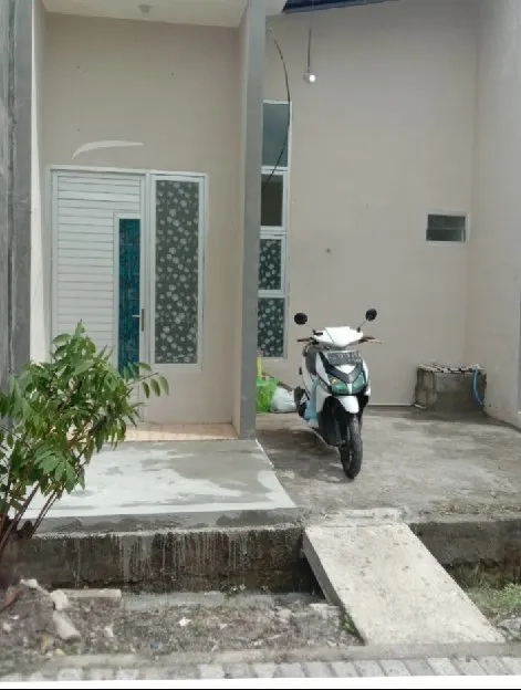 Dijual rumah minimalis siap huni mepet Surabaya barat