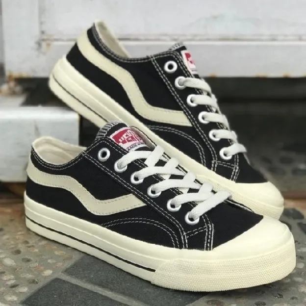 Sepatu Sneakers Ventela Low Publik - dmn