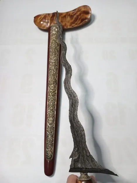 Keris Carita Prasaja Pamor Pedaringan Kebak