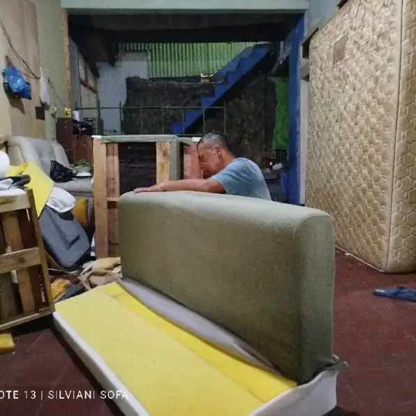 service sofa ujung berung bandung | silviani sofa 082321499742