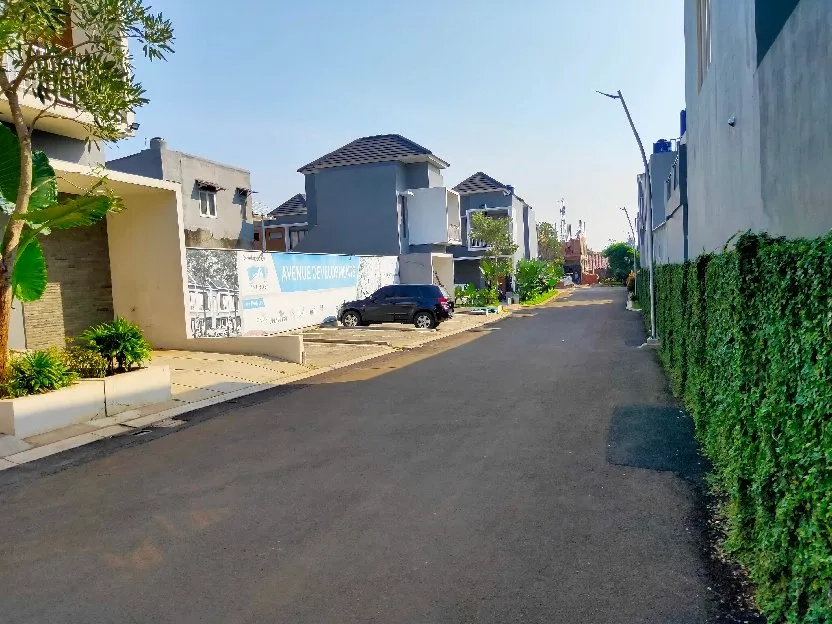 rumah 2 lantai dan siap huni