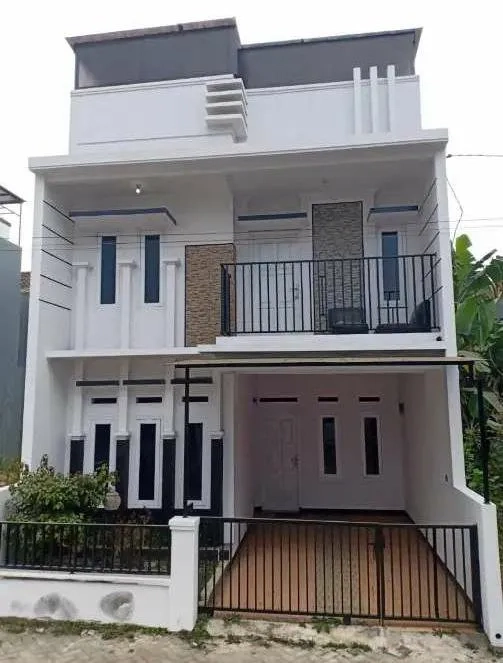 rumah komplek 3 lantai Lembang dkt pasar lembang