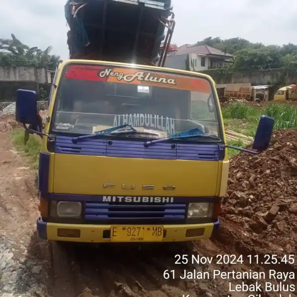 Jasa truk buang puing proyek