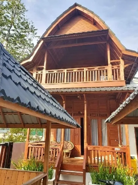 Wahyu Rumah Kayu