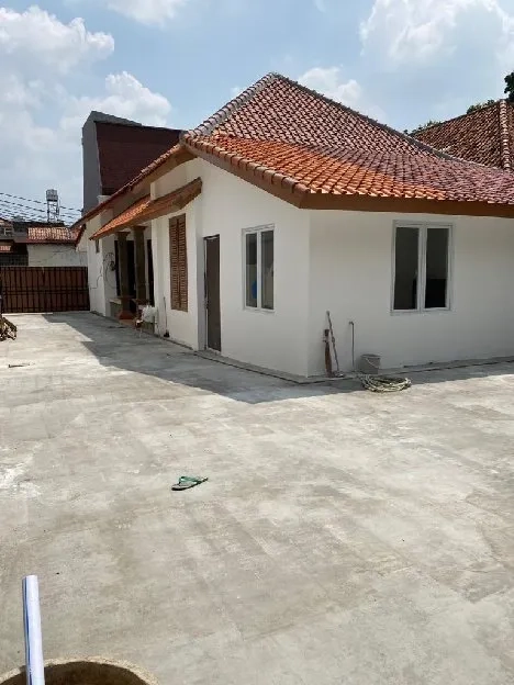 Rumah kantor sewa tahunan 1 LT jl Kramat V Senen Jakpus Lt 414 lb 160m 