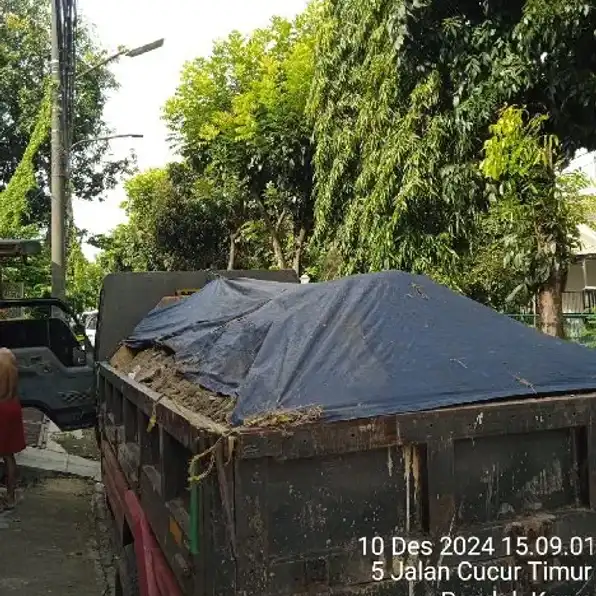 jasa truk angkutan tanah puing proyek