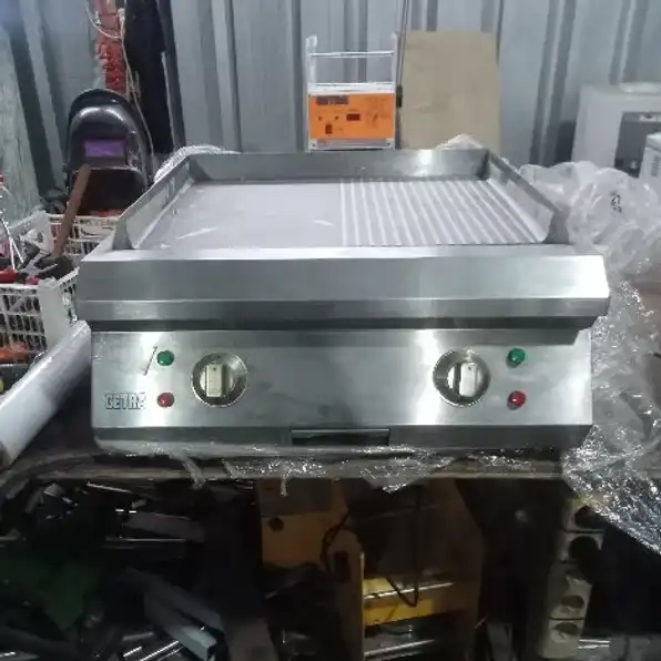 Cuci gudang NEW GETRA Counter top elektrik Griddle ET-PL600BP Garansi