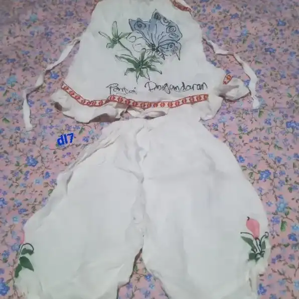 baju bayi perempuan 6 - 12 bln