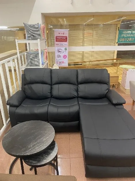 Selma Liverton Sofa L Recliner Kulit - Hitam