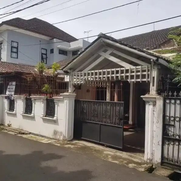 Rumah Siap Huni di Area Klender Jakarta Timur Strategis