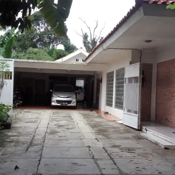 Rumah Lama Mewah di Jalan Gaharu Cipete Jakarta Selatan