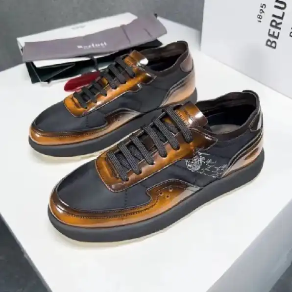 Sepatu sneakers pria berluti