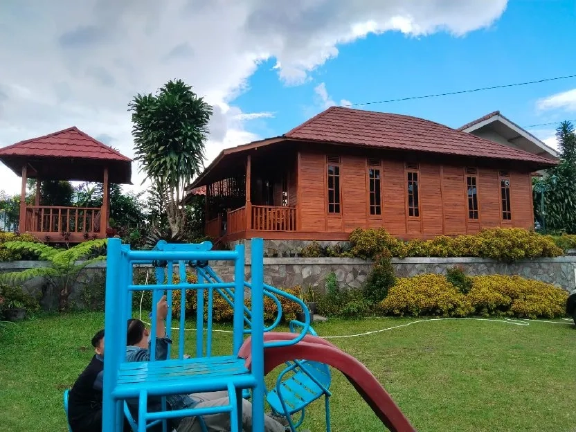 Wahyu Rumah Kayu