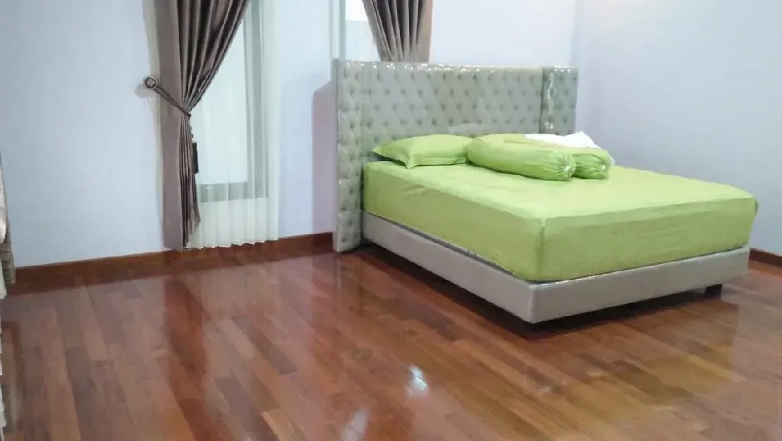 Flooring Lantai Kayu Asli 