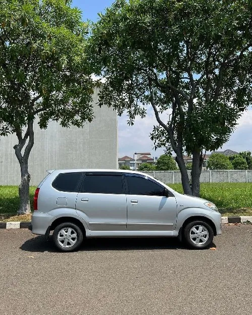 toyota avanza G tahun 2009