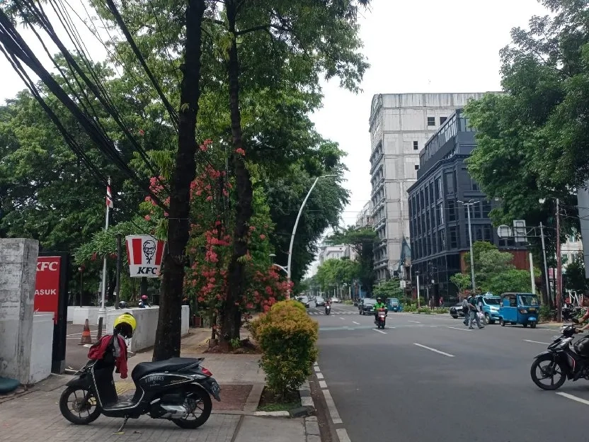 GEDUNG BAGUS JL MELAWAI RAYA KEBAYORAN BARU HARGA MIRING