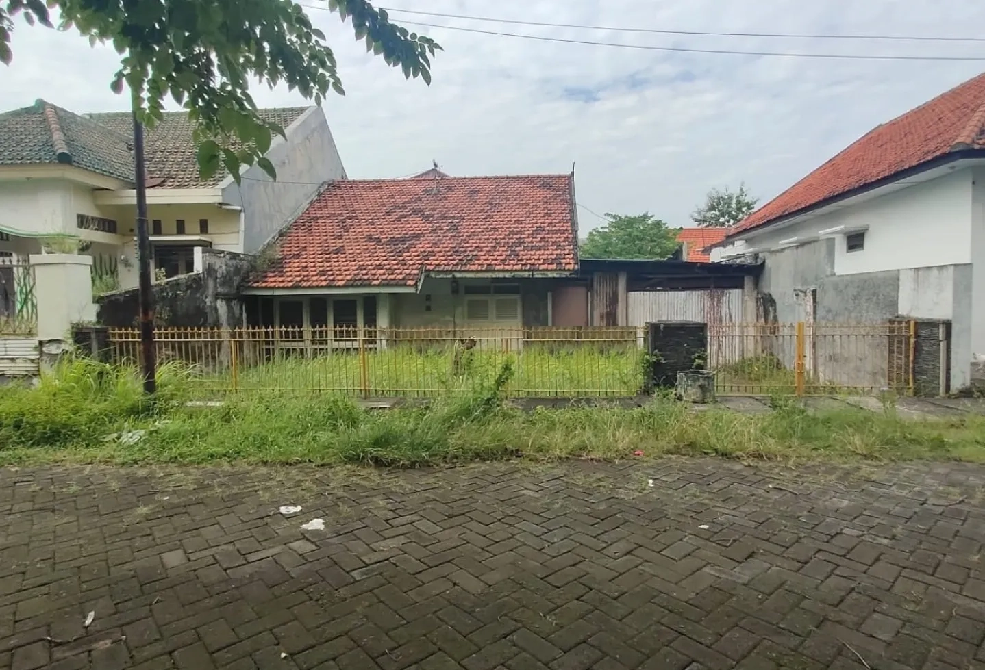 Tanah Shm di Jalan Gayungsari Surabaya Kawasan Perumahan