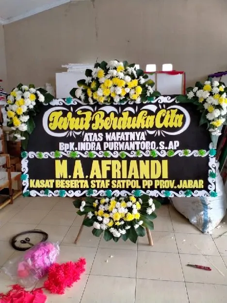 Toko Bunga Cilimus Kuningan 0895-4013-33600 Rizqi Florist