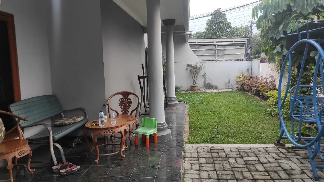 Rumah siaphuni perkampungan 2LT Jl Tangki Cipayung Jaktim LT 289 LB 250m SHM