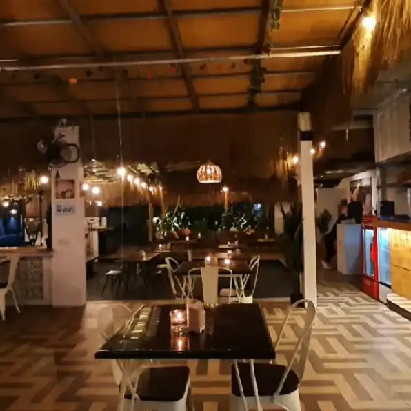 Over kontrak restoran di area kuta dkt Legian, Seminyak 