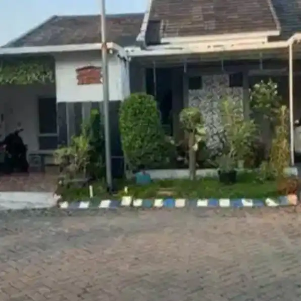 Rumah Murah di Komplek Taman Dhika Sidoarjo Shm