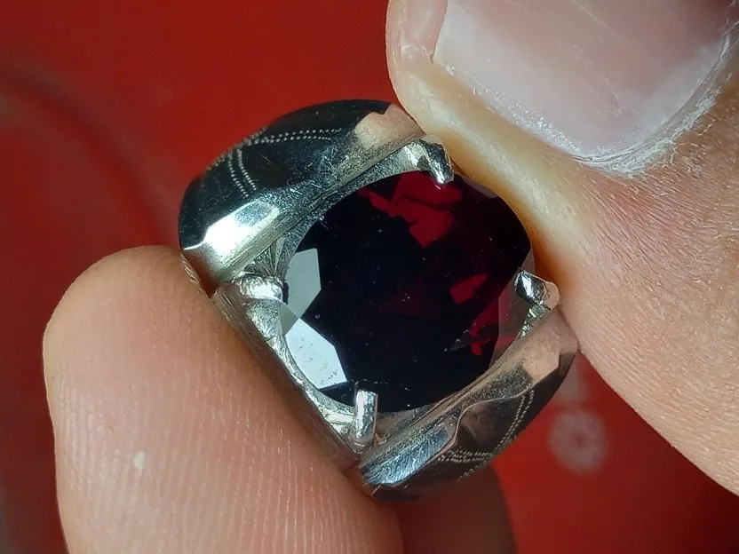 NATURAL RED GARNET PYROPE ALMANDINE NTE