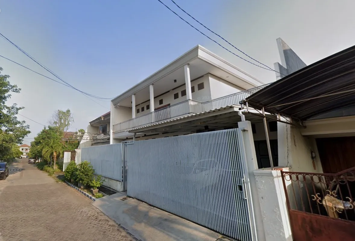 Di Jual Rumah 2 Lantai di Jalan Sutorejo Utara Kota Surabaya