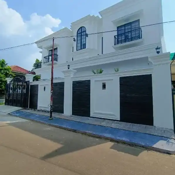 Rumah Mewah Baru dalam komplek di Joglo, Jakarta barat