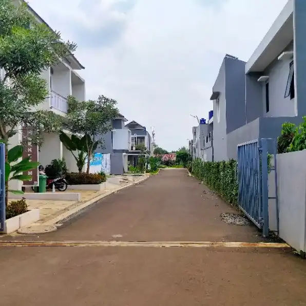 Rumah 2 lantai dan murah