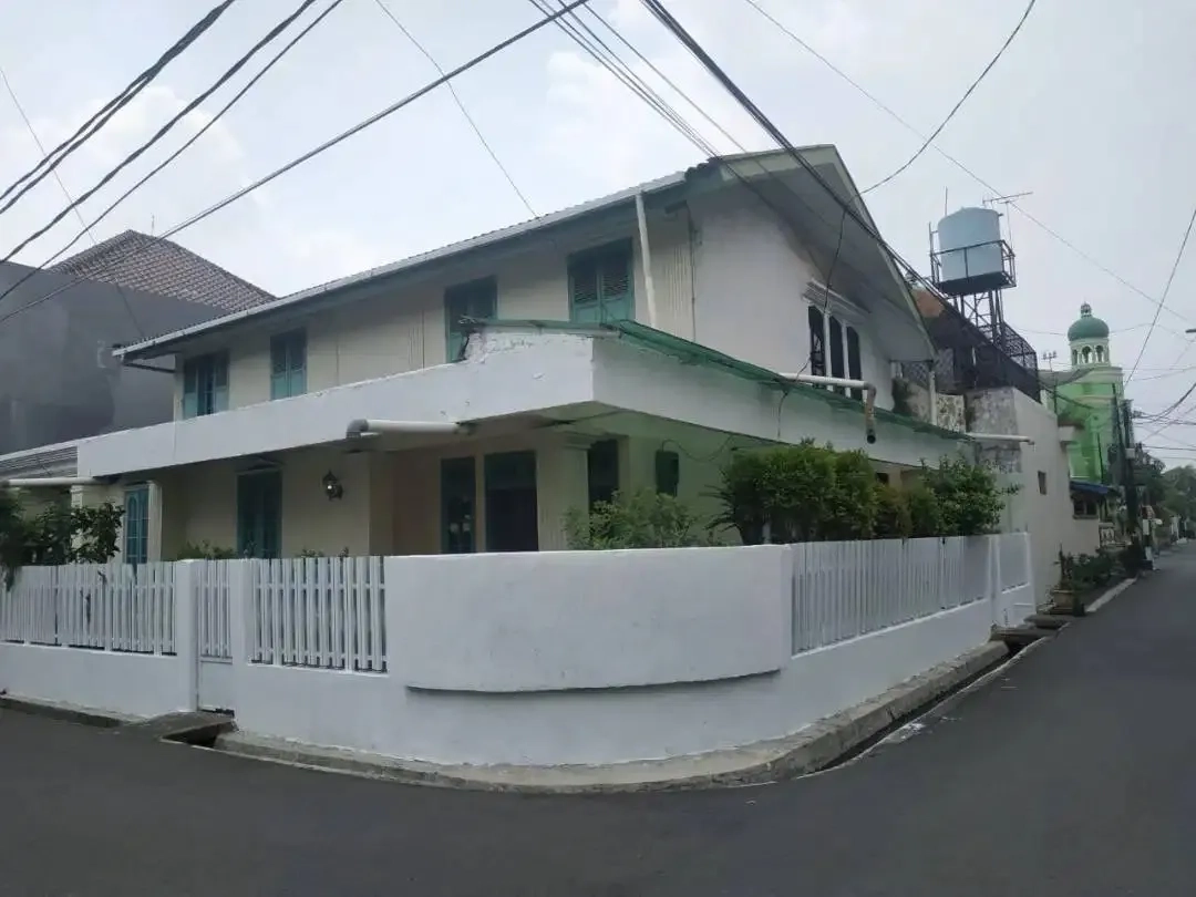 Jual Rumah Lama Sangat Bagus di Jalan Lodan Jakarta Timur