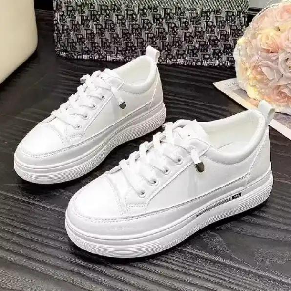 Sepatu Sneakers Olahraga Sport Kets Putih Hitam Wanita Sepatu Premium Quality Casual Bertali Terbaru