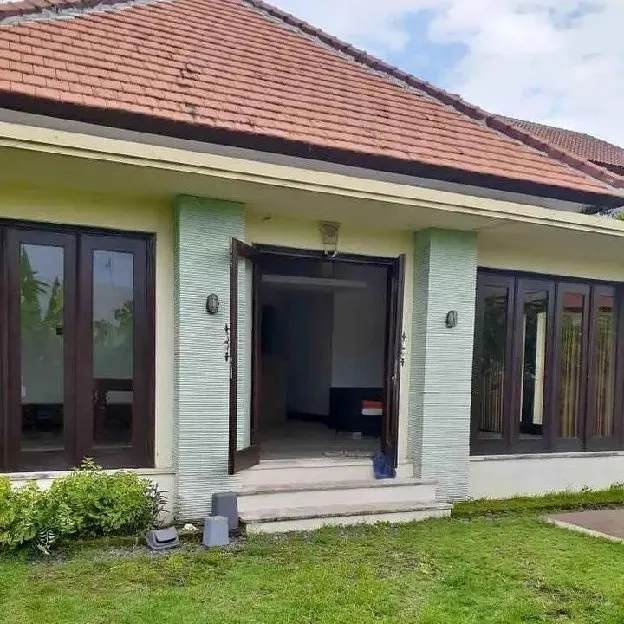 Dijual 6,9 are Free Villa Layak Huni, Jl. Muding Batu Sangian Gatsu Barat Kuta Utara