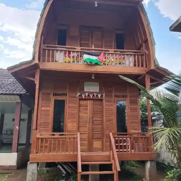 Wahyu Rumah Kayu