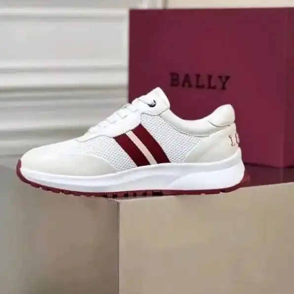 Sepatu sneakers pria bally stripe putih