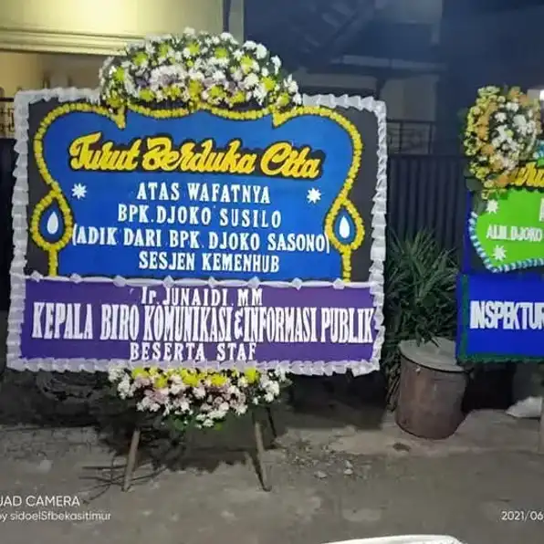 Toko Karangan Bunga Bekasi 0821-1009-2267 Doel Florist