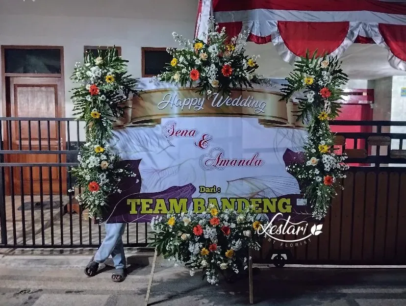 Karangan Bunga Papan Malang 0821-4236-1870 Lestari Florist