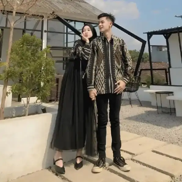 SET COUPLE TENUN OUTER TULLE X KEMEJA BLACK TORAJA ORIGINAL