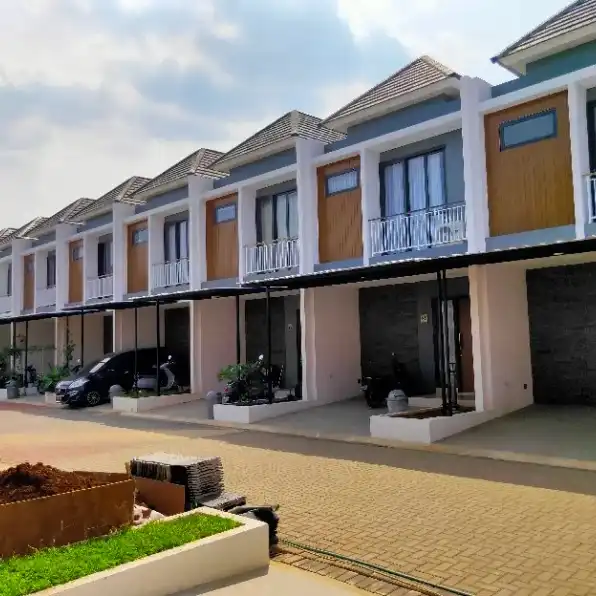 rumah 2 lantai dan harga 800 juta