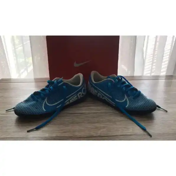 Nike JR Vapor 13 Club IC Original Kid Futsal Shoes / Sepatu Futsal Anak