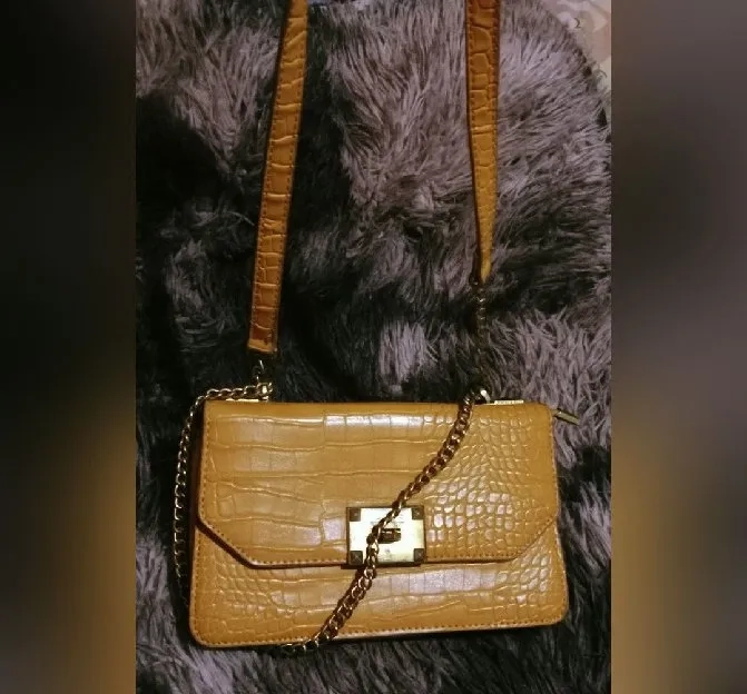 tas Charles&keith