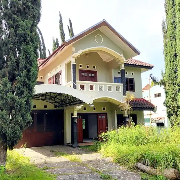 Jual Villa Bagus Siap Huni di Jalan Abdul Gani Atas Kota Batu