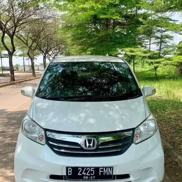 2013 Honda freed sd 1.5 matic