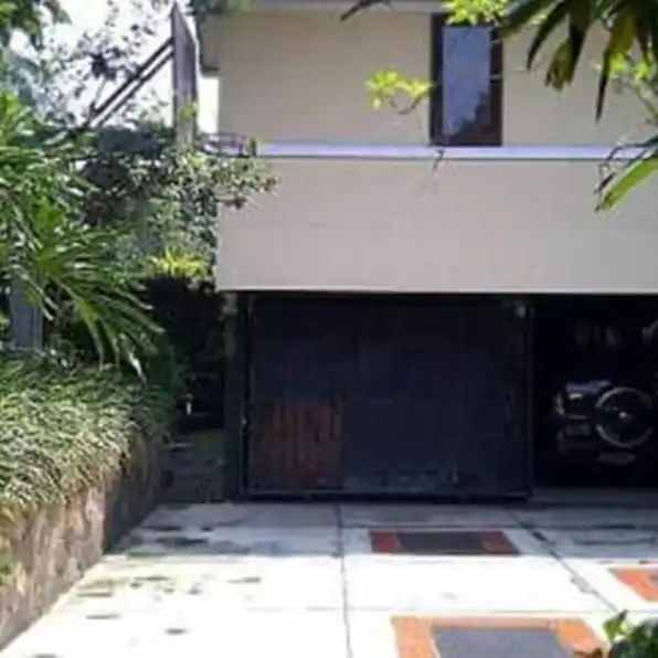 Di Jual Rumah Mewah di Kawasan Loji Kota Bogor 