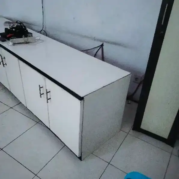 saya mau jual perlengkapan rumah seprti bufet tv sama lemari pakaian.. bila berminat wa 083866864451